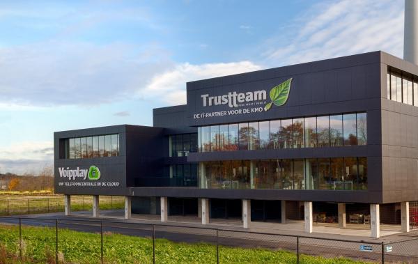 trustteam-header.jpg